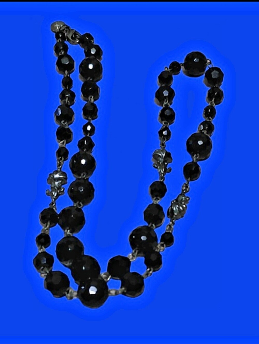 27" Black Faceted Beaded Necklace White House/Black Market Pewter Accents